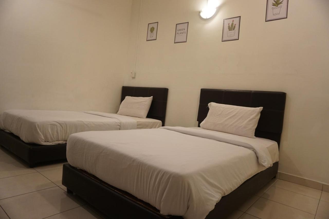 S & S Guest House Kuantan Bagian luar foto